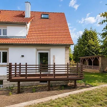 Appartement Charmantes Haus Mit Garten Satteldorf